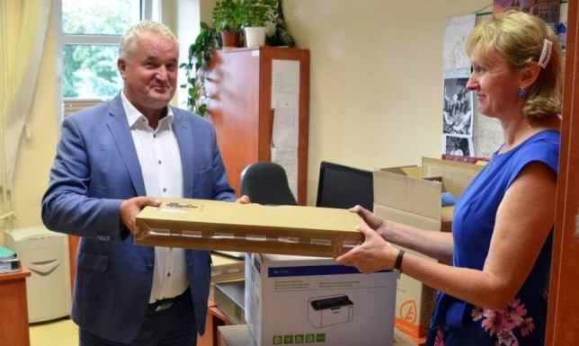Nowy sprzęt trafił do Domu Dziecka w Pawłówce Komputery dla dzieci z domu dziecka