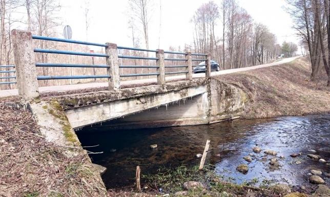 umowy na przebudowę drogi powiatowe oraz budowę nowego mostu w Malesowiźnie 
