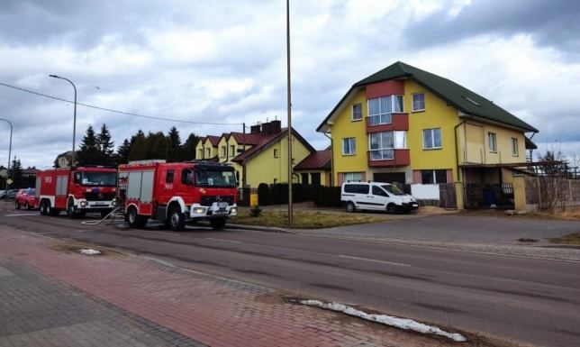 Strażacy z Suwałk ewakuowali pięć osób z pożaru kotłowni 