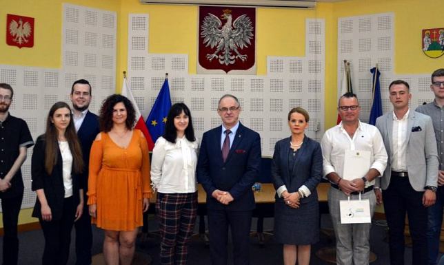 Prezydent nagrodził za najlepsze prace dyplomowe