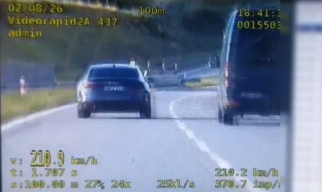 Policjanci z grupy SPEED zatrzymali do kontroli Audi