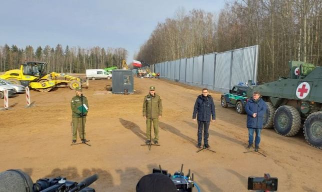 Premier Mateusz Morawiecki odwiedził tereny przygraniczne w Kuźnicy