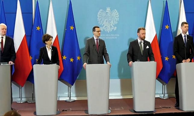 Uczelnie, szkoły i placówki kultury w całym kraju zamknięte