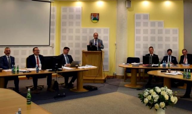 Prezydent Suwałk z wotum zaufania i absolutorium