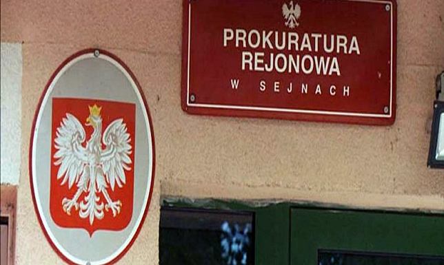 Pobili i znieważyli obywatela Albanii. Jest akt oskarżenia Akt oskarżenia za pobicie i znieważenie z powodu przynależności rasowej