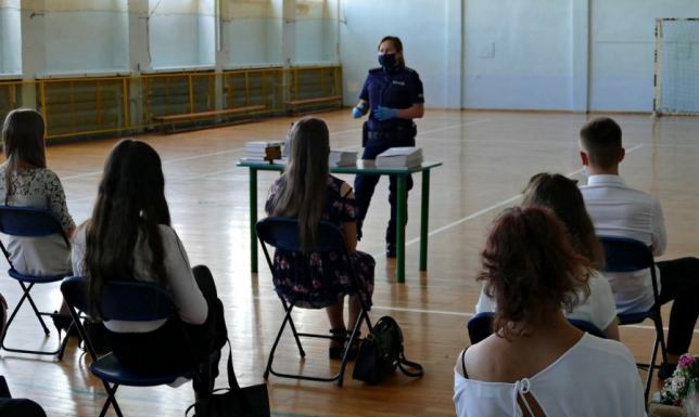 Edukowali młodzież o zagrożeniach związanych z zażywaniem narkotyków Edukowali młodzież o zagrożeniach związanych z zażywaniem narkotyków