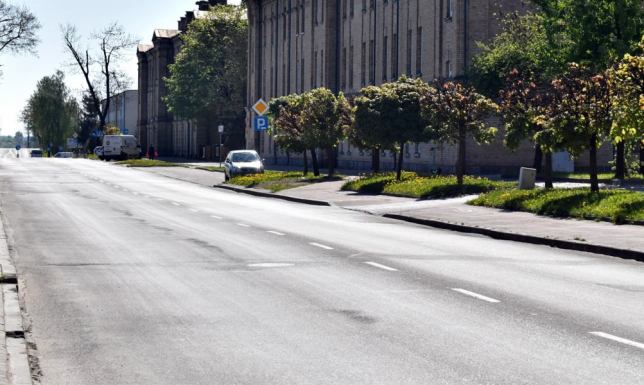 znaczne utrudnienia w ruchu drogowym na ulicy Sejneńskiej 