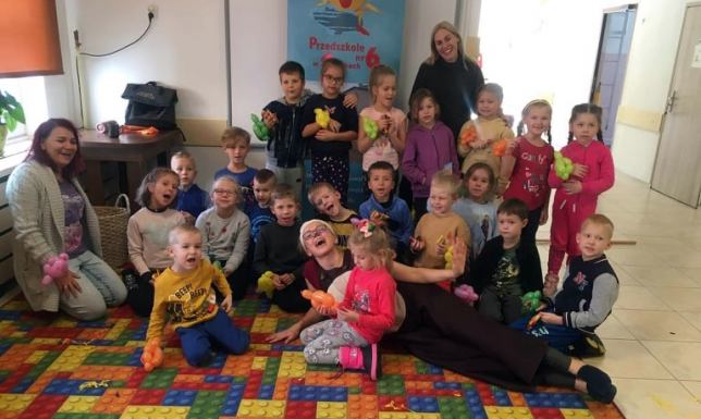 Przedszkolaki z Litwy z wizytą w Suwałkach Przedszkole nr 6 w Suwałkach odwiedziły przedszkolaki z litewskiego Alytusa