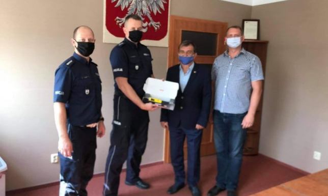 Policjanci dostali alkomat