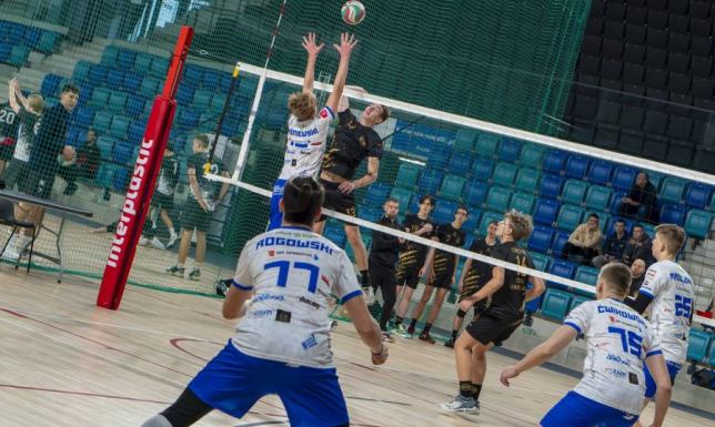 Siatkarze SUKSS Suwałki dwukrotnie na podium Turniej o Puchar Prezesa MKS Ślepsk Malow Suwałki