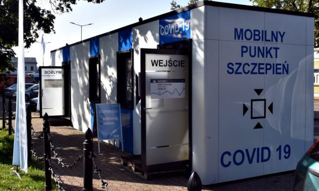 Mobilny punkt szczepień przeciw COVID-19 przy ul. Hamerszmita