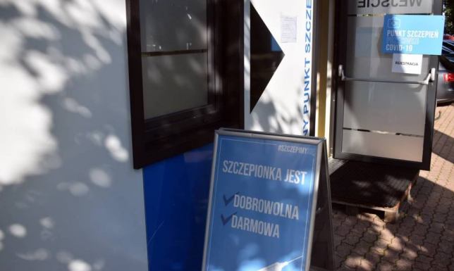 zapisy na przyjęcie szczepionki przypominającej przeciw koronawirusowi