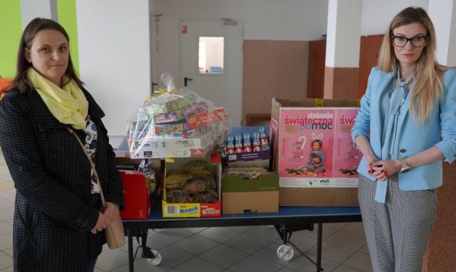 Świąteczne prezenty od studentów PUZ Wielkanocny zajączek odwiedził dzieci z Placówki Opiekuńczo-Wychowawczej w Suwałkach