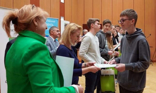 Poznaliśmy zwycięzców IX Olimpiady o Bezpieczeństwie wręczenie nagród IX Olimpiady o Bezpieczeństwie w PUZ