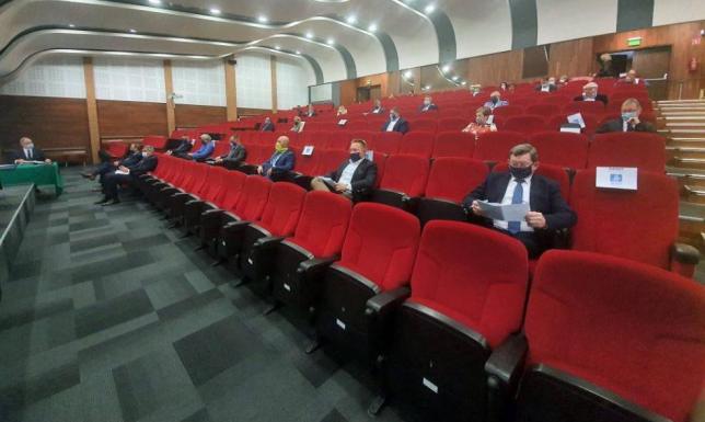 Pieniądze na plac zabaw i porady geriatryczne