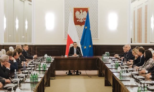 Pocisk produkcji rosyjskiej eksplodował w Polsce. Nie żyją dwie osoby Do tragicznego zdarzenia doszło we wtorek (15.11)  powiecie hrubieszowskim w województwie lubelskim