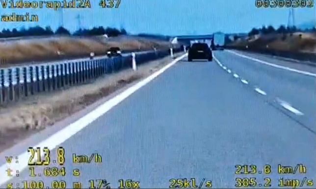 Policjanci z grupy SPEED zatrzymali do kontroli Lamborghini