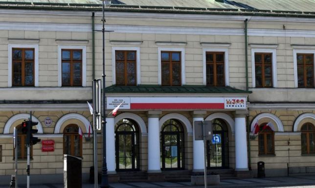 Suwalski Ratusz zamknięty