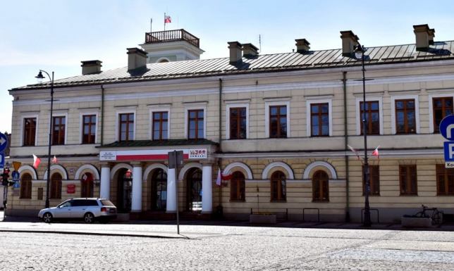 przystosowanie budynków do pełnienia funkcji obiektu zbiorowej ochrony.