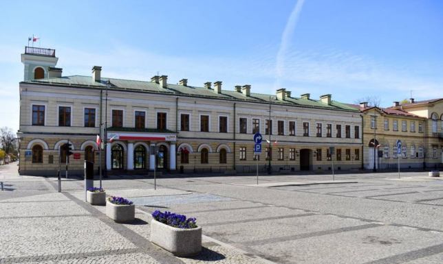 zaproszenie rodziny repatriantów z Kazachstanu do osiedlenia się w Suwałkach