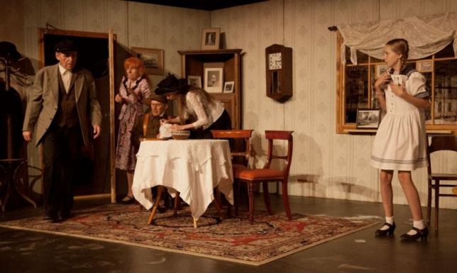 Przedwojenne Suwałki w teatrze. "Retusz" powraca na scenę SOK spektakl "Retusz" w reżyserii Mirosławy Krymskiej w Suwalskim Ośrodku Kultury