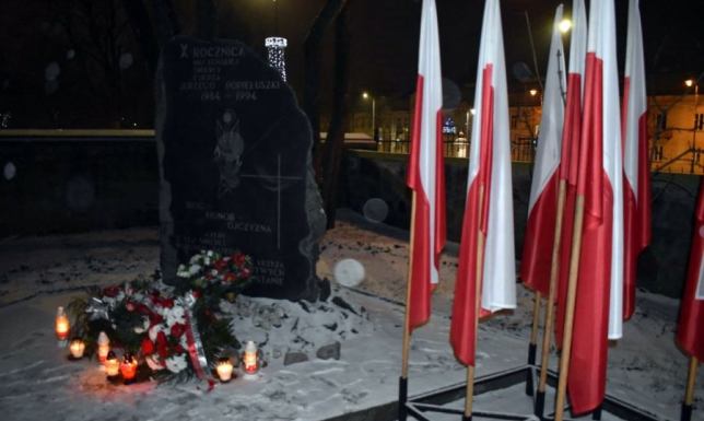 Dwie uroczystości związane z 40. rocznicą wprowadzenia stanu wojennego