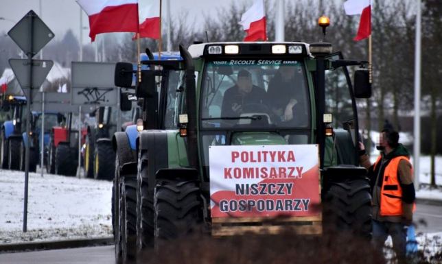 Utrudnienia drogowe w Budzisku, na obwodnicy Augustowa oraz w Słobódce