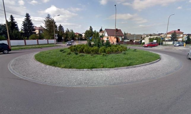 Rondo u zbiegu ulic Raczkowskiej, Bydgoskiej i Powstańców Wielkopolskich