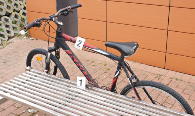 zgłoszenie o kradzieży niezabezpieczonego roweru spod klatki schodowej