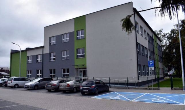 problem z pomieszczeniem wszystkich uczniów w Szkole Podstawowej nr 4