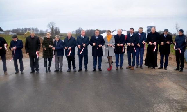 Wyremontowali fragment drogi łączący Rutkę-Tartak z Wiżajnami otwarcie przebudowanej drogi Wiżajny - Ejszeryszki - Rutka Tartak