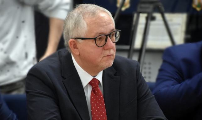 Interpelacja w sprawie skorygowania treści tabliczek informacyjnych