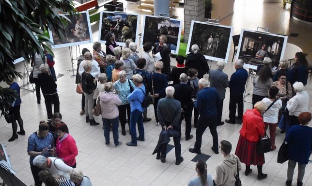 wystawa fotograficzna zrealizowana przez Stowarzyszenie PODLASCY SENIORZY z Białegostoku