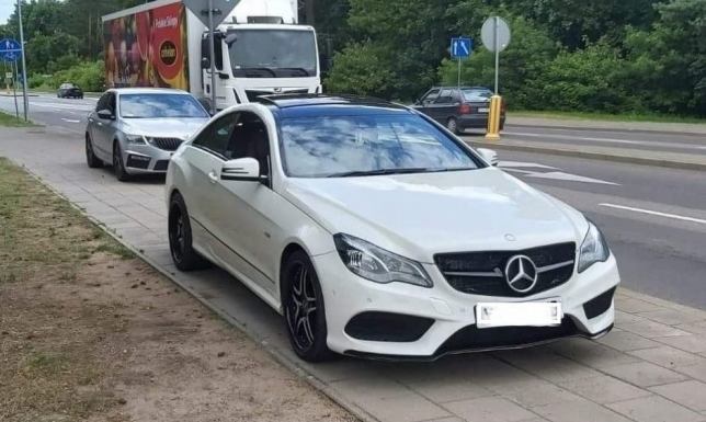 Uciekając przed kontrolą potrącił funkcjonariusza SG Podczas ucieczki jeden z mężczyzn potrącił funkcjonariusza Straży Granicznej.