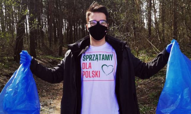 Klub Młodych Stowarzyszenia "Dla Polski", sprzątanie lasu