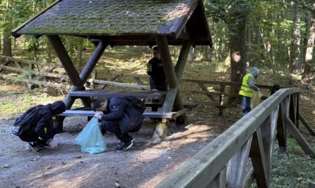 Po powrocie z tras zabawa przy ognisku