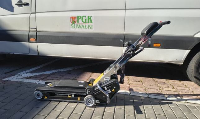 ułatwienie transportu osób poruszających się na wózkach inwalidzkich