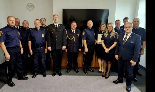 Suwalscy strażnicy otrzymali życzenia oraz awanse