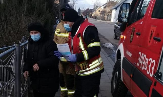 kolportaż ulotek informacyjnych na temat szczepień przeciwko COVID-19