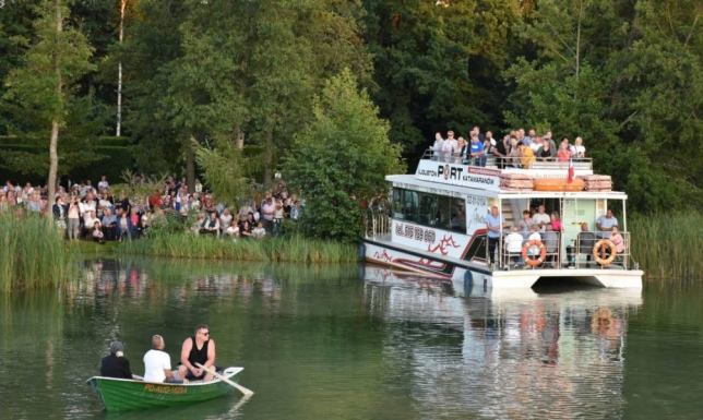Zapraszają na "Różaniec na wodzie" w Studzienicznej  Uroczystość Wniebowzięcia NMP w Sanktuarium Maryjnym w Studzienicznej