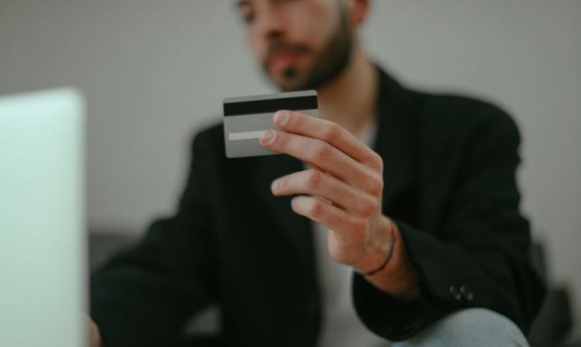 Czy brak historii kredytowej to problem?