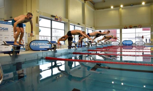 pływacka impreza Ośrodka Sportu i Rekreacji w Suwałkach