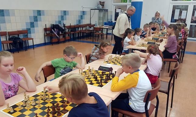 Szachiści w marcu zakończą rywalizację Szachiści w marcu zakończą rywalizację