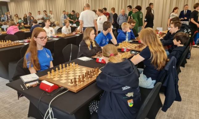 Udany debiut Klubu Szachowego Jaćwież Suwałki Drużynowe Mistrzostwa Polski Juniorów w szachach - I Liga