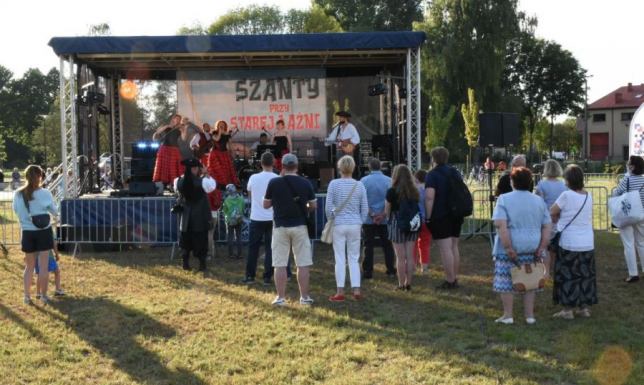 MARATON SZANTOWY / „Szanty przy Starej Łaźni” nad brzegiem Czarnej Hańczy zabrzmią szanty