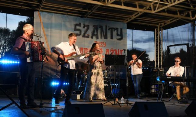 Koncerty szantowe na suwalskich buwarach