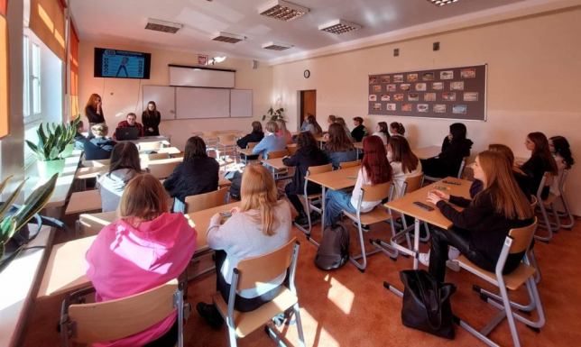 Promują zdrowe odżywianie wśród dzieci i młodzieży  Fit & Active realizowany w ramach Ogólnopolskiej Olimpiady Zwolnieni z Teorii