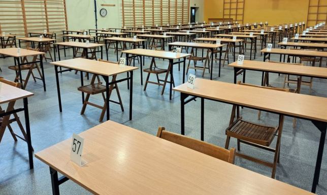 Rozpoczęły się matury  653 uczniów z suwalskich szkół rozpoczęło tegoroczny egzamin maturalny