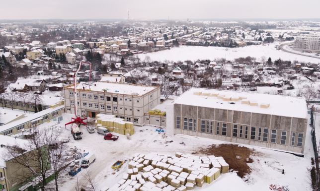 Basen w SP 10 i nowy blok w SP 4 będą gotowe w sierpniu Postępują prace budowlane przy dwóch suwalskich szkołach