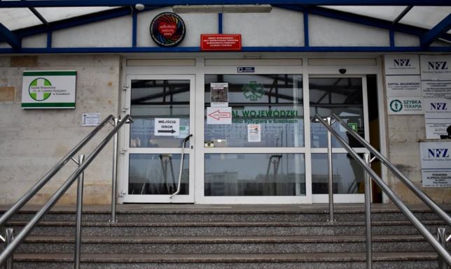 Zniesienie ograniczeń odwiedzin na większości oddziałów suwalskiego szpitala